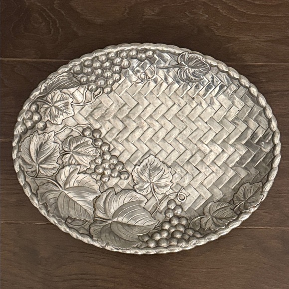 Lenox Other - Lenox Silver Leaf and Vine Oval Tray